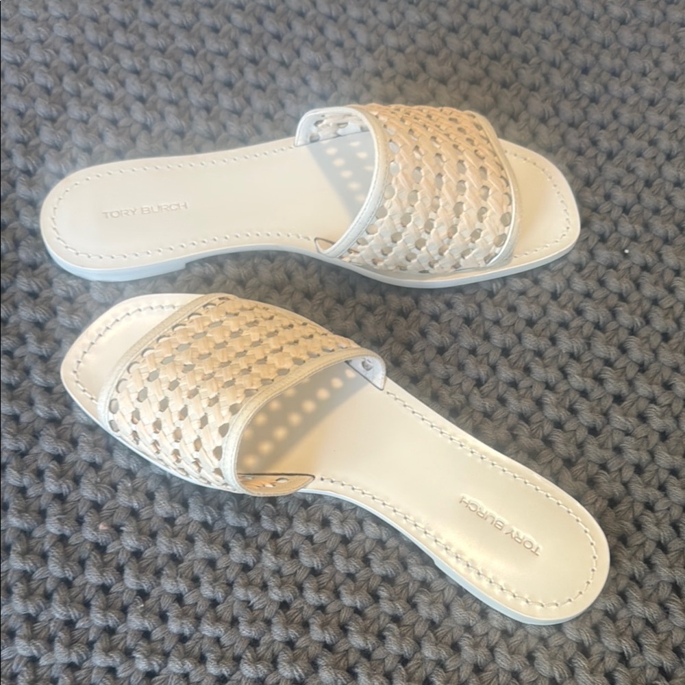 NWOT Tory Burch Cream Woven Slide Sandals